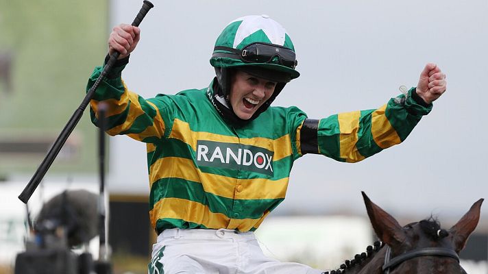 Telediario 1 - Rachael Blackmore hace historia como la primera mujer en ganar el Grand National