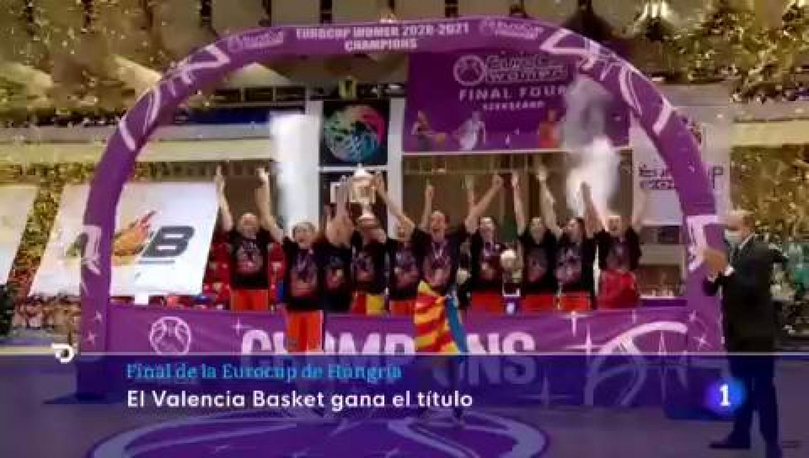 El Valencia doblega al Venezia y se proclama campeón de la Eurocup femenina