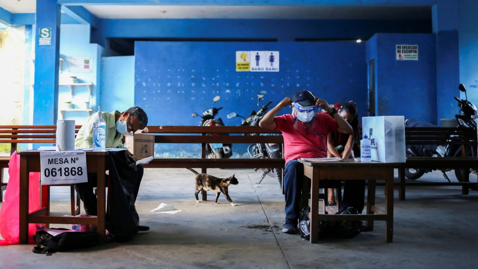 Castillo y Fujimori, los dos candidatos con más opciones para ir a la segunda vuelta en Perú