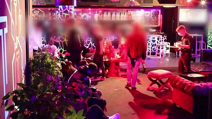 Telediario 1 - Las fiestas ilegales alimentan la cuarta ola de coronavirus en España