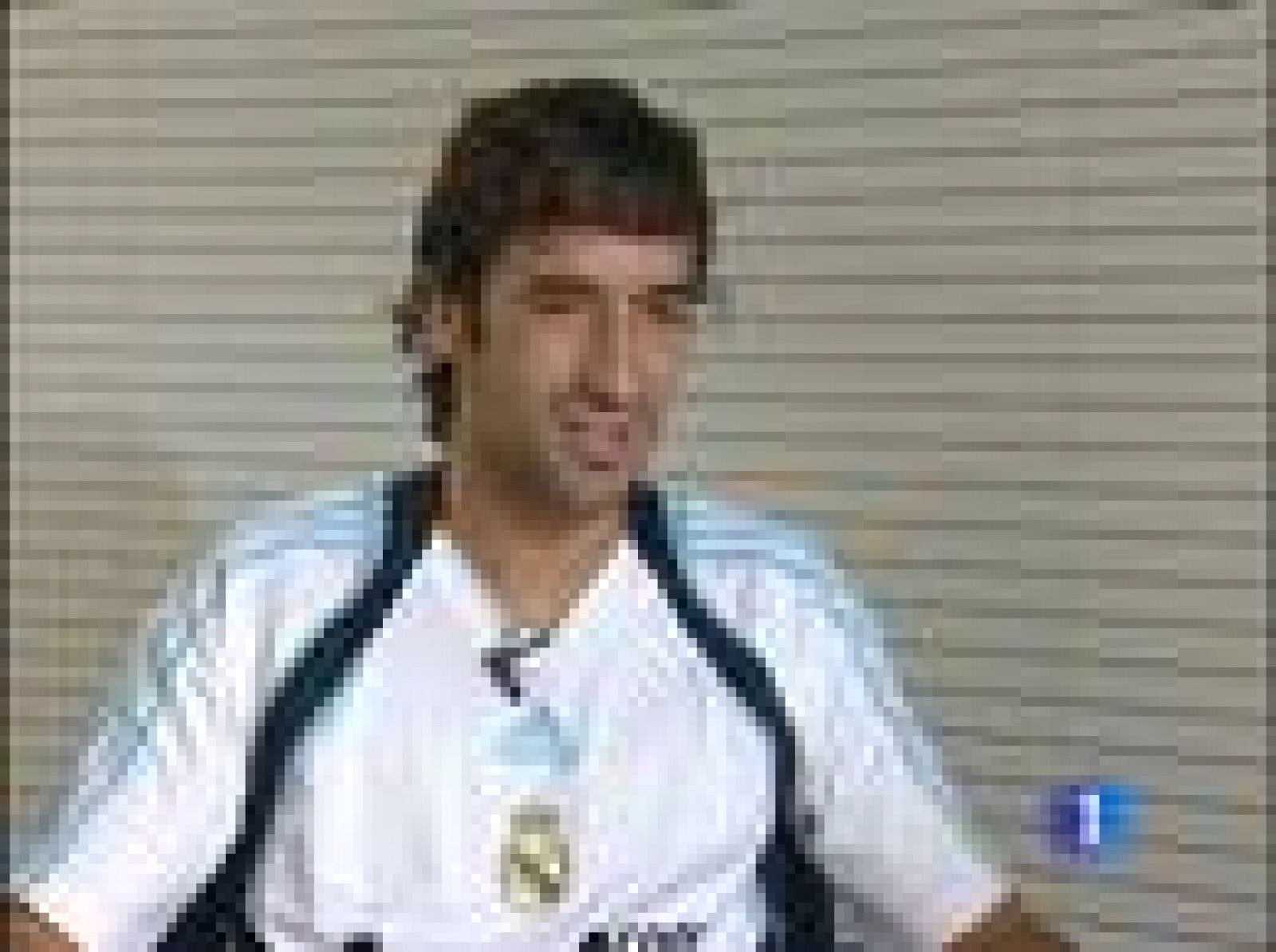 El capitán del Real Madrid, Raúl, no pierde la ilusión por levantar su cuarta Copa de Europa en el Bernabéu. 