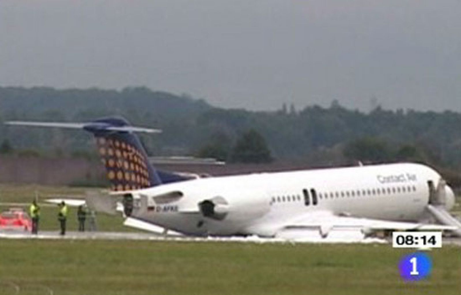 Aterrizaje de emergencia en el aeropuerto de Stuttgart en Alemania | Ver