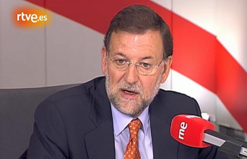 El presidente del PP, Mariano Rajoy, ha exigido garantías al PSOE de que los ediles del PSOE que han firmado una moción de censura contra el alcalde popular de Benidorm con la ayuda de un concejal transfuga del PP no se presenten a las próximas elecciones municipales bajo las siglas del partido.  