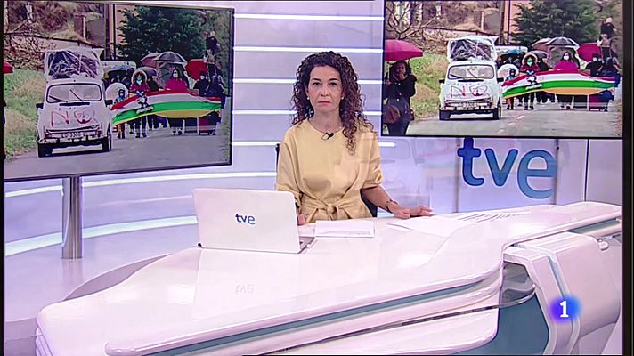 Informativo Telerioja - Protestan por la proliferación de nuevos parques eólicos en sus pueblos