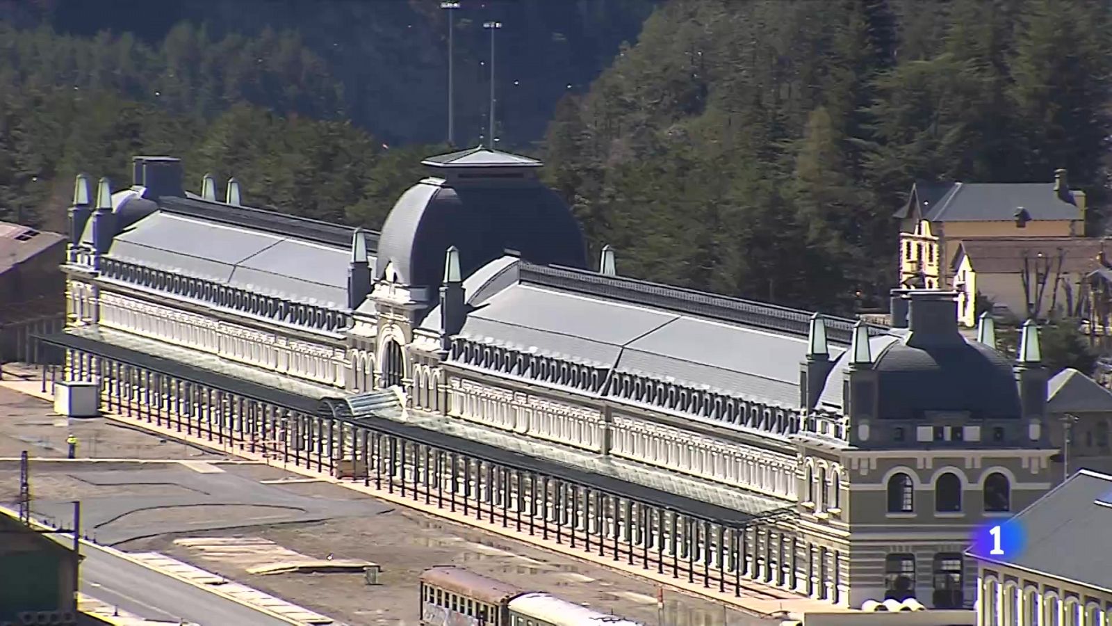 Se inaugura la nueva estación de tren de Canfranc - Ver ahora