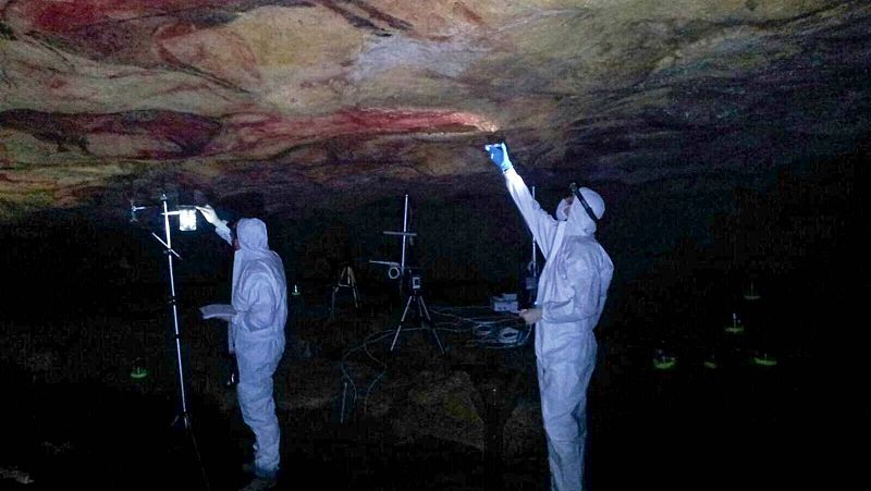 Todos los parámetros de la sala de polícromos son controlados cada minuto