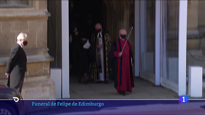 Los príncipes Guillermo y Enrique se reencuentran durante el funeral de Felipe de Edimburgo