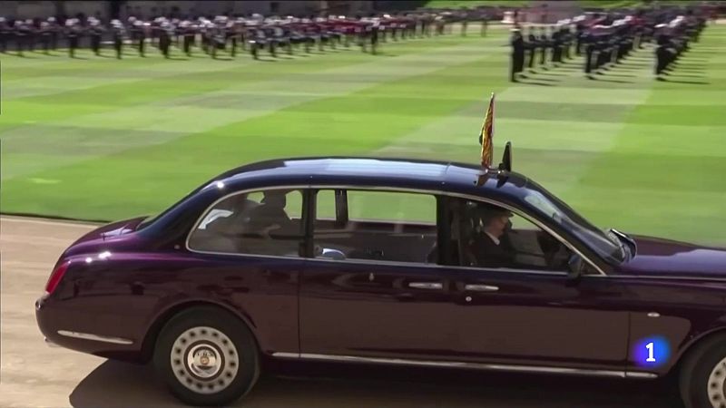 La soledad de Isabel II para dar su último adiós a su esposo, el duque de Edimburgo