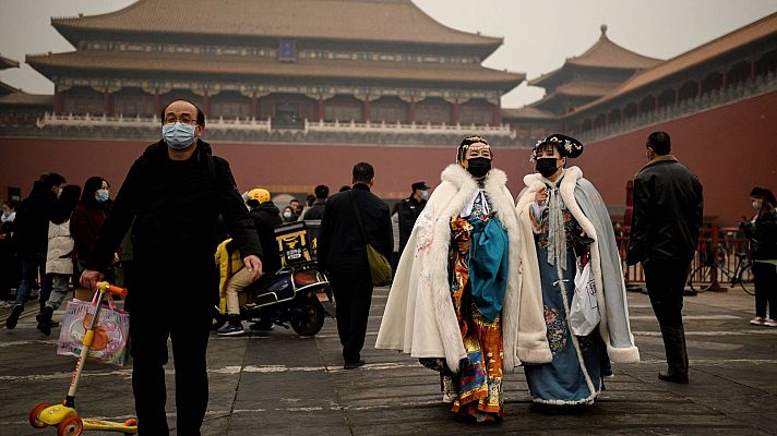 Telediario 1 - El turismo 'maoísta', un revulsivo para la economía china