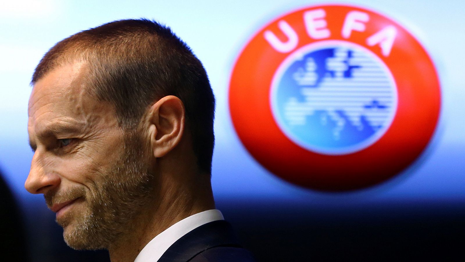 La UEFA declara la guerra a la Superliga europea