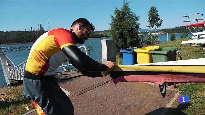 El K4 español ya entrena con la nueva embarcación 