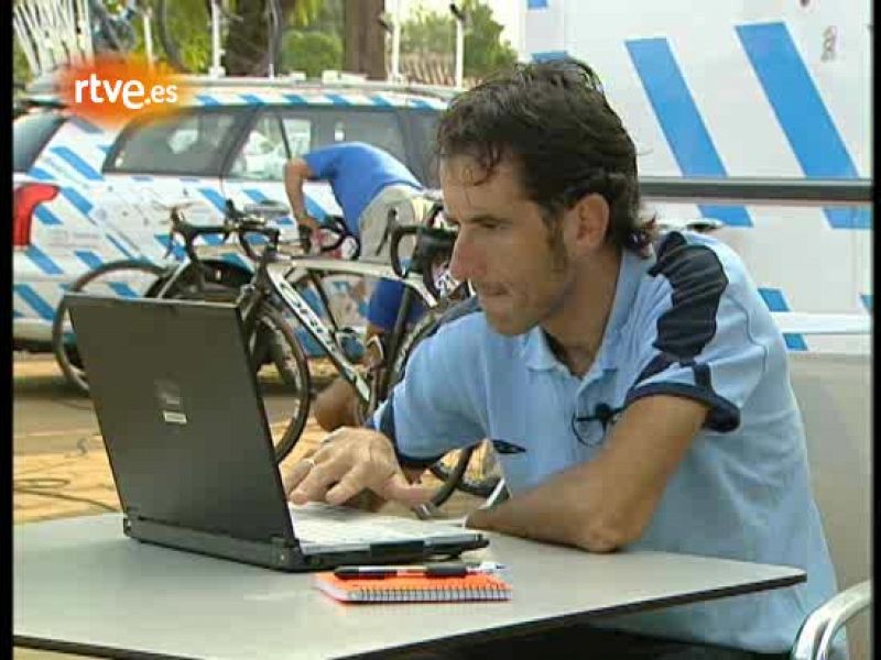 Ezequiel Mosquera ha charlado con los internautas de RTVE.es para analizar la actualidad de la Vuelta ciclista a España y ha hablado sobre la sanción que le han impuesto los jueces.