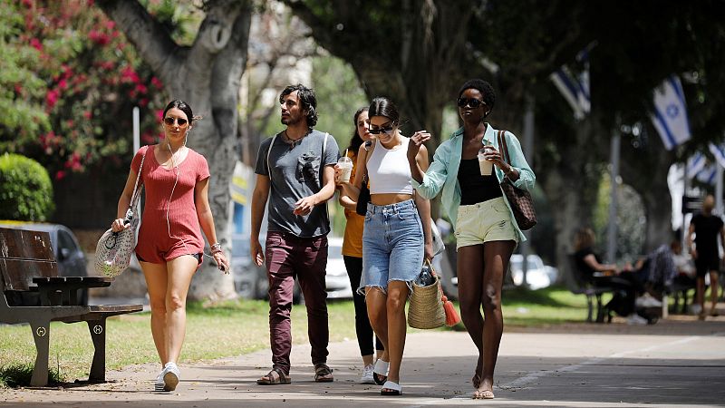 Los planes de desescalada se inician en todo el mundo gracias a la vacunación