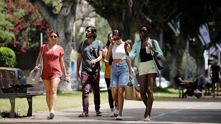 Los planes de desescalada se inician en todo el mundo