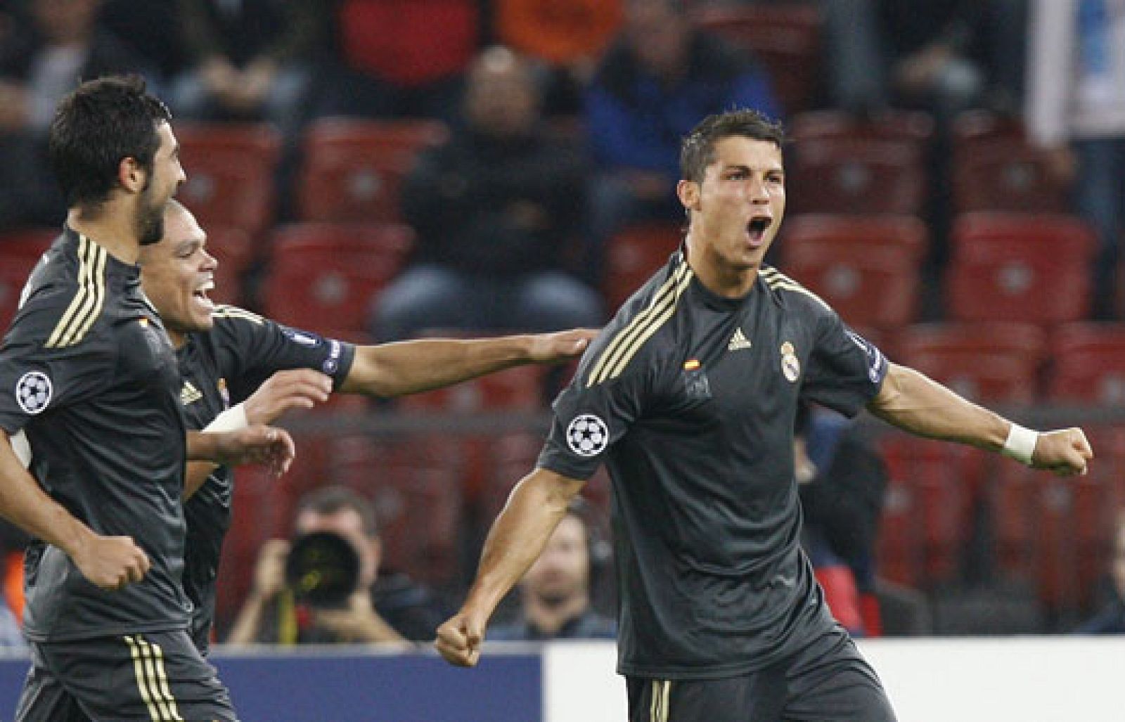 Cristiano Ronaldo (2-4) - Champions League | Ver