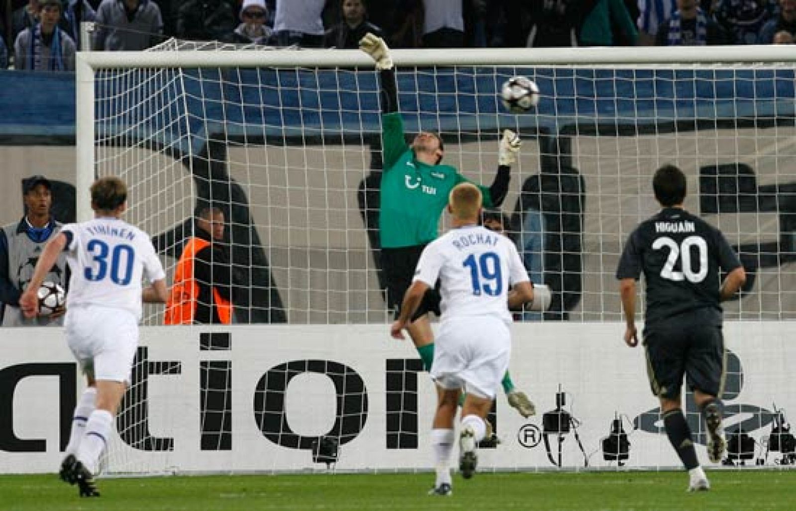 Cristiano Ronaldo (0-1) - Champions League | Ver