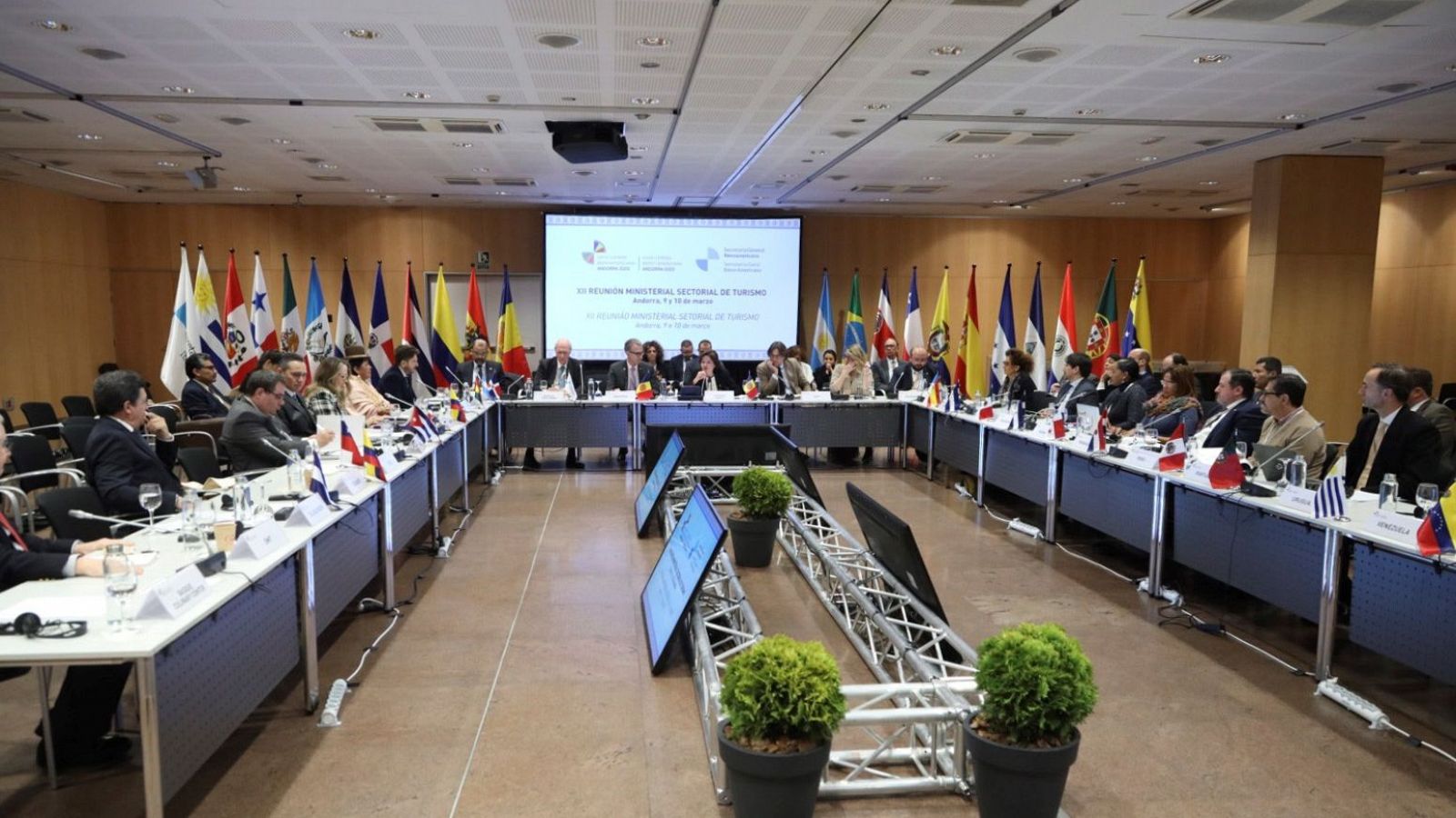 La pandemia y el desarrollo: principales temas de la Cumbre Iberoamericana