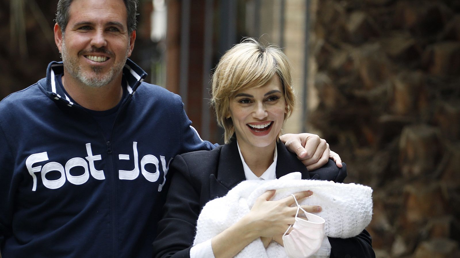 Norma Ruiz y Bosco James nos presentan a Alma, ¿querrán más? | Ver