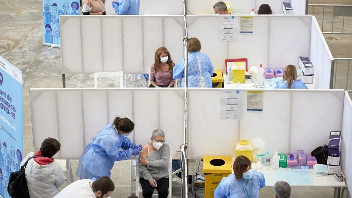 Telediario 1 - ¿Es conveniente retrasar la segunda dosis de Pfizer y Moderna?