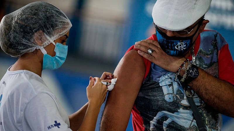 Sánchez anuncia el reparto de entre un 5 y un 10 % de las vacunas españolas a los países latinoamericanos