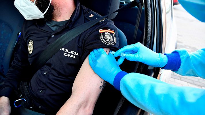 La vacunación de la Policía Nacional en Cataluña será asumida por el Gobierno de España