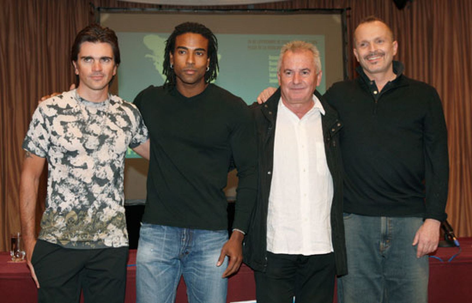 Quince cantantes de los dos lados del Atlántico cantarán por la paz, como ya hicieron en la frontera de Colombia y Venezuela el año pasado.