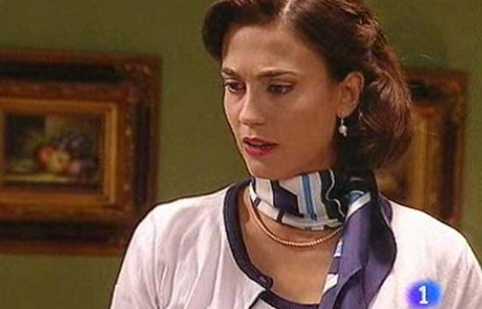 Amar - La sospecha de Cristina - Amar en tiempos revueltos | Ver