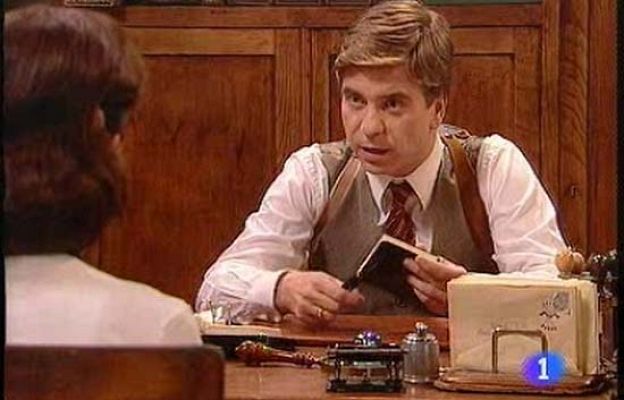 Amar en tiempos revueltos - Héctor investiga el ataque a Cristi