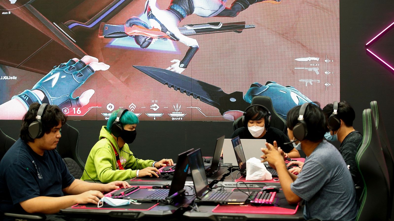 Los videojuegos con sistemas de apuestas pueden suponer una entrada a la adicción al juego