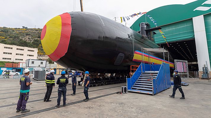Telediario 1 - La familia real, en la inauguración del nuevo submarino de la Armada, el primero diseñado y construido en España