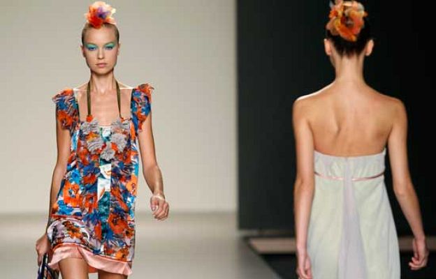  - Desfile de Victorio y Lucchino