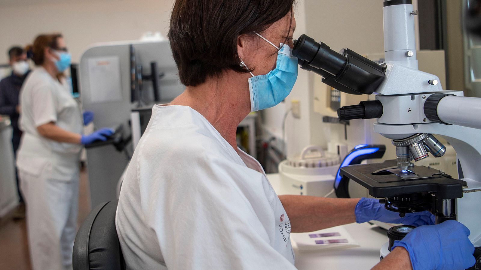 Más de un año de pandemia y aún no hay un tratamiento antiviral realmente eficaz - Telediario 1 | Ver