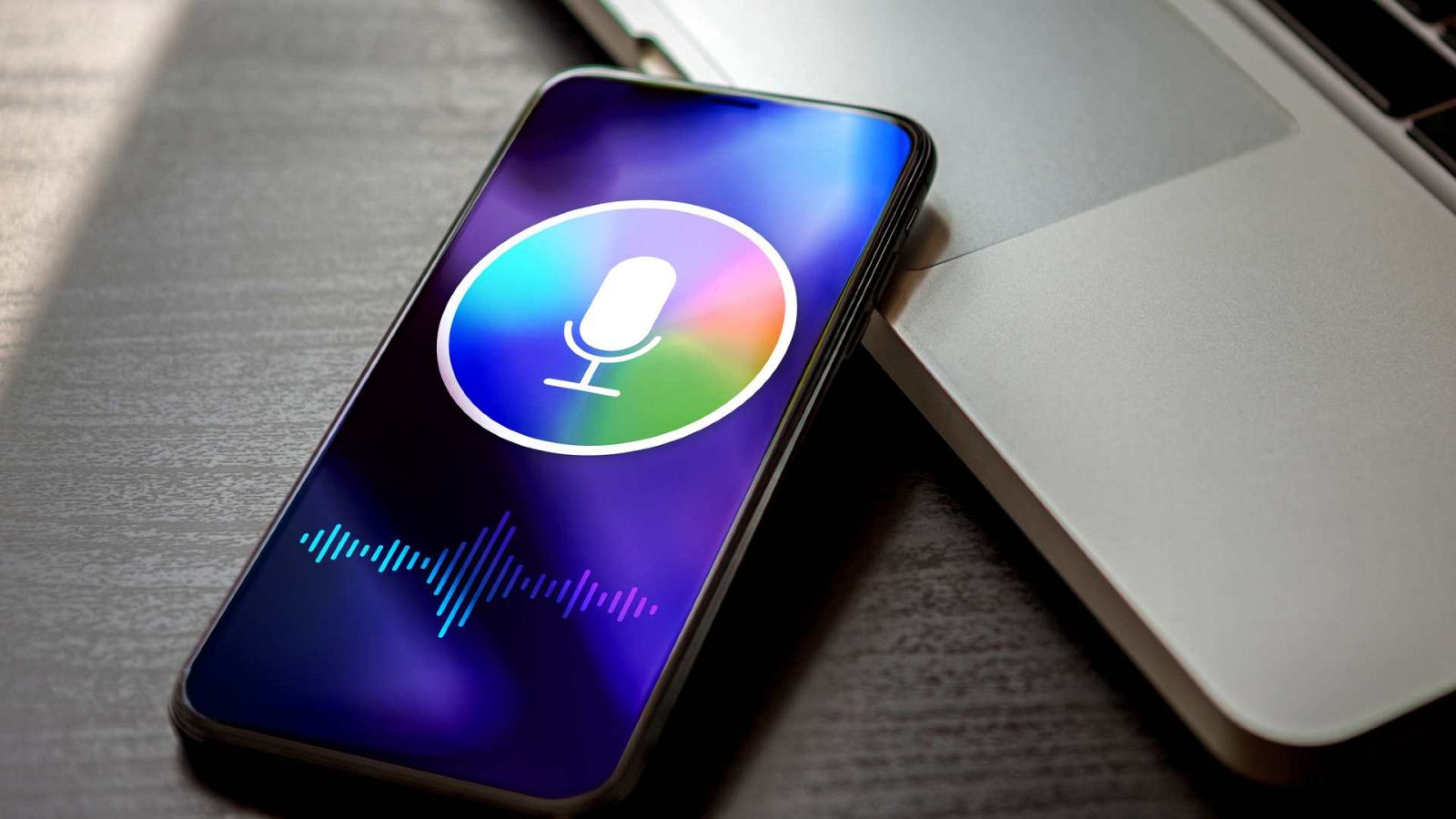 Lola, la "cuidadora" virtual de los pacientes de COVID | Ver