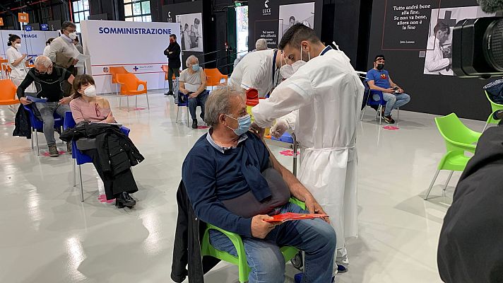 Telediario 1 - Los estudios Cinecittà se convierten en centro de vacunación