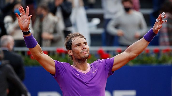 Rafa Nadal conquista su 12º Godó ante Tsitsipas