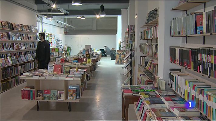 L'informatiu - Comunitat Valenciana - Nueva edición de 'Sentim les llibreries'