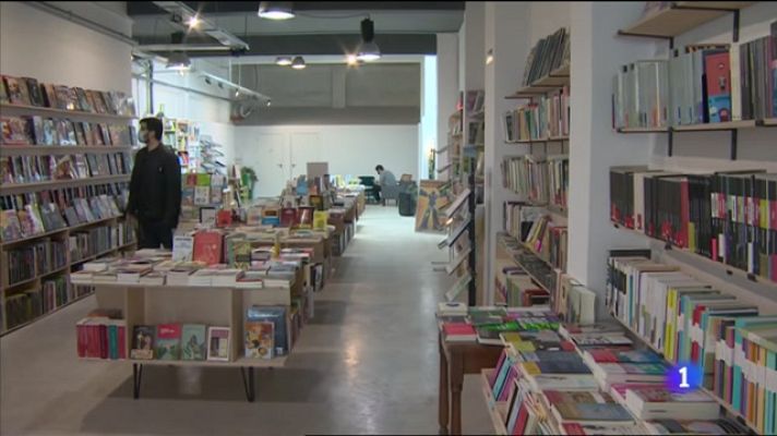 L'informatiu - Comunitat Valenciana - Nueva edición de 'Sentim les llibreries'