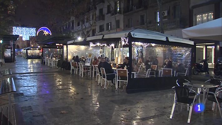 L'Informatiu - FECASARM demana que es permeti "reobrir urgentment la restauració nocturna"