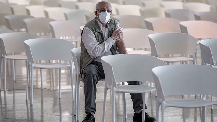 Telediario 1 - Los números dan la razón a las vacunas: los brotes en residencias se desploman un 93%