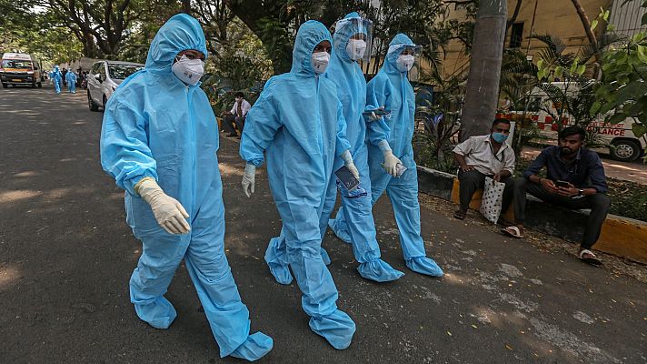 La tarde en 24h - Los estudios europeos sobre la variante india no han identificado por el momento ningún "factor de especial riesgo"