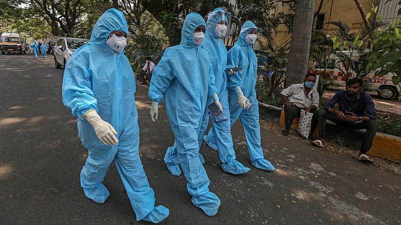 Los estudios europeos sobre la variante india no han identificado por el momento ningún "factor de especial riesgo"