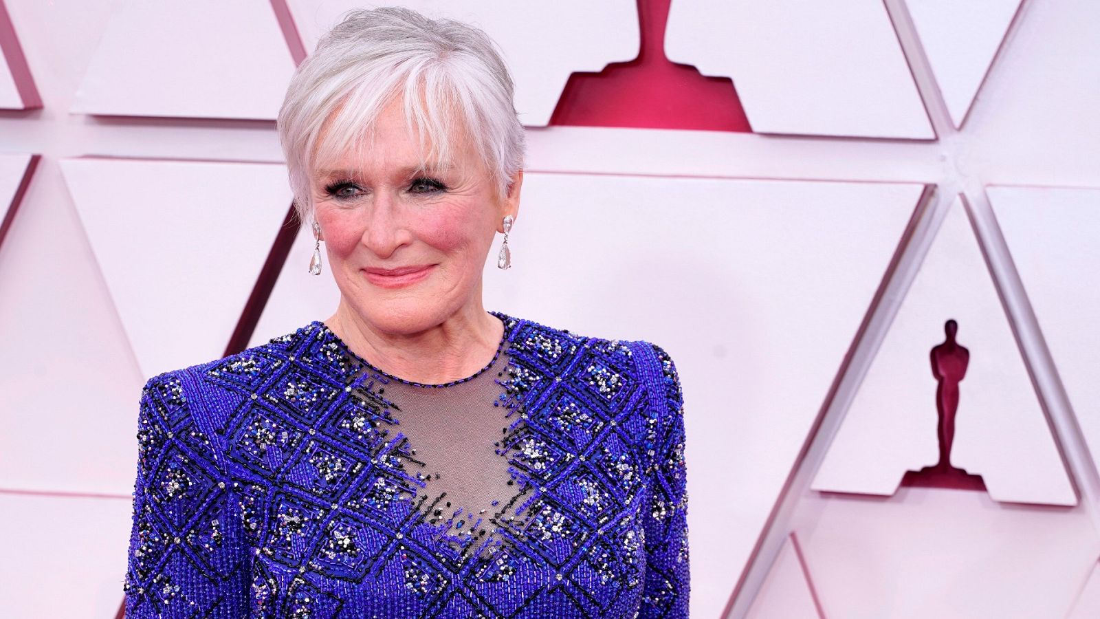 Glenn Close baila el estilo 'Go-Go' en la gala de los Óscar