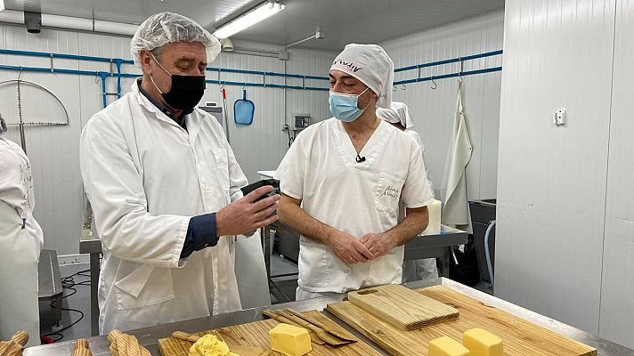 Aquí la Tierra - Ramón Arangüena nos enseña a elaborar mantequilla