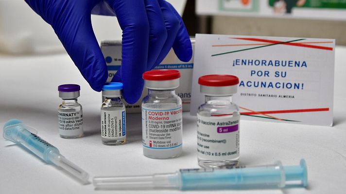 Telediario 1 - Dos de cada tres españoles mayores de 60 años han recibido al menos una dosis de la vacuna