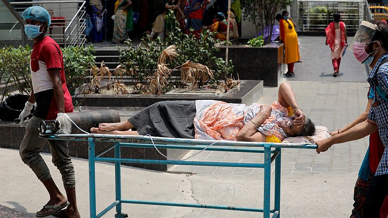 India supera los 200.000 muertos por coronavirus mientras llega la ayuda internacional