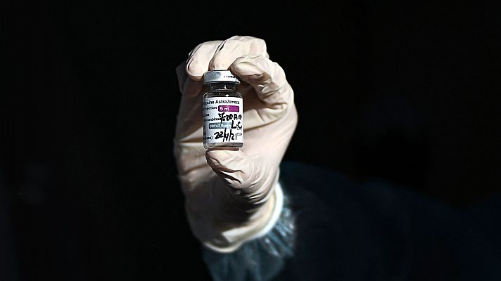 Telediario 1 - La demanda de Bruselas a AstraZeneca, ante la justicia belga