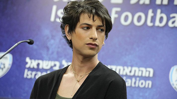 Telediario 1 - Sapir Berman, primera árbitra trans de la historia del fútbol profesional masculino