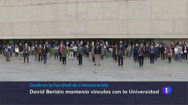 Concentración en La Facultad de Periodismo de la Universidad de Navarra