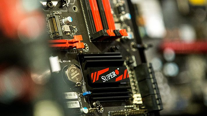 Telediario 1 - La escasez de microchips en el mundo afecta a las empresas españolas