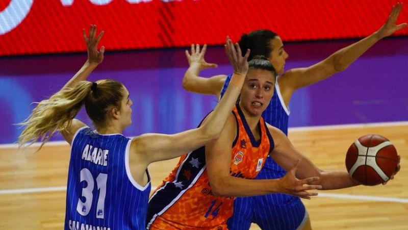 Raquel Carrera, la "jefa" del Valencia basket